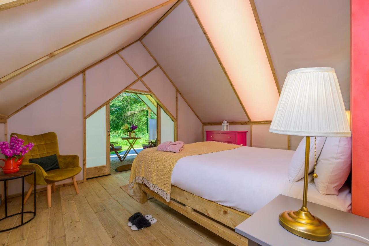 Killarney Glamping At The Grove, Suites And Lodges Exterior foto